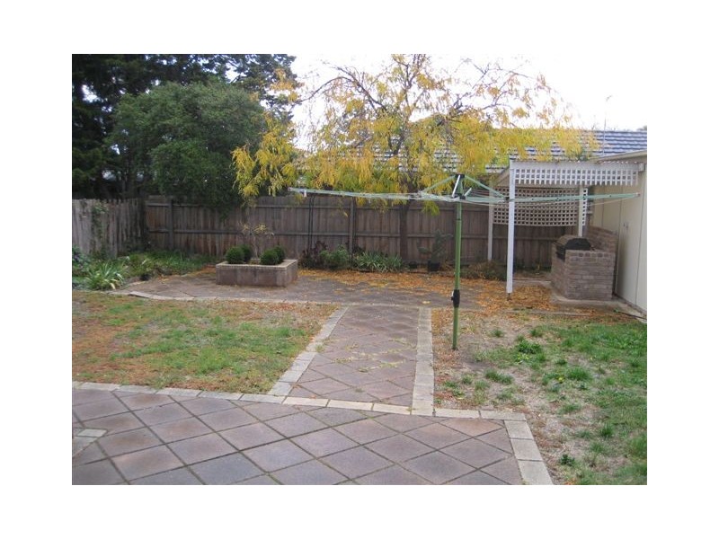 9 Bamfield Road, Heidelberg Heights VIC 3081