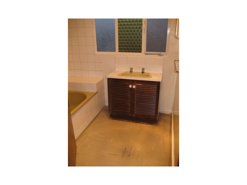 45 Dorrington Avenue, Reservoir VIC 3073