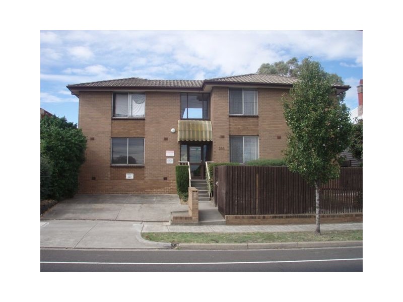 2/288 St Georges Road, Northcote VIC 3070