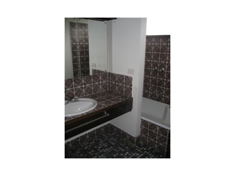 4 Tandara Avenue, Doncaster VIC 3108