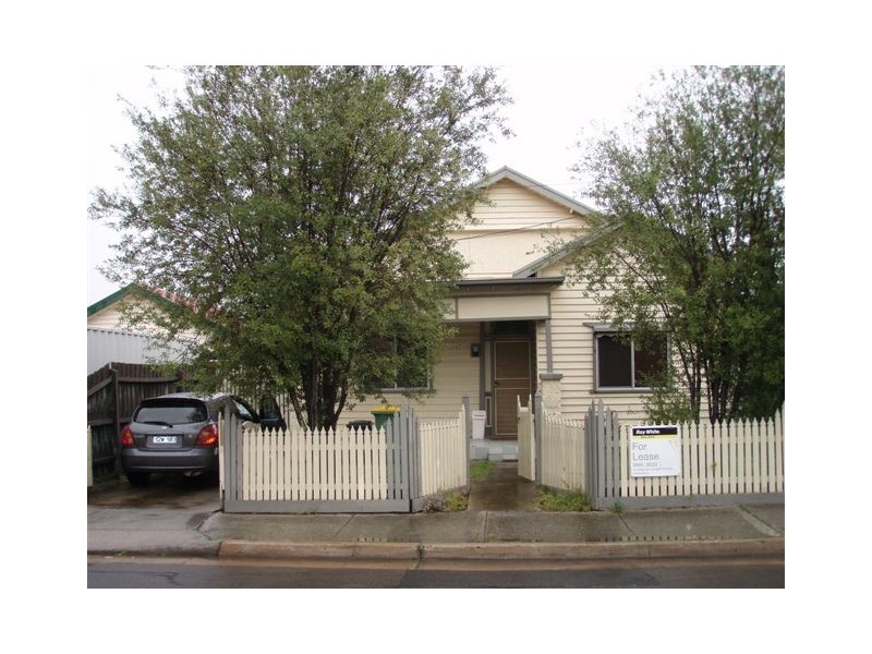 17 Lewis Street, Thornbury VIC 3071