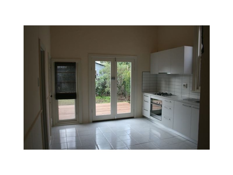 6 Beaconsfield Parade, Northcote VIC 3070