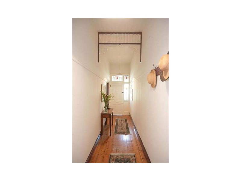 6 Beaconsfield Parade, Northcote VIC 3070