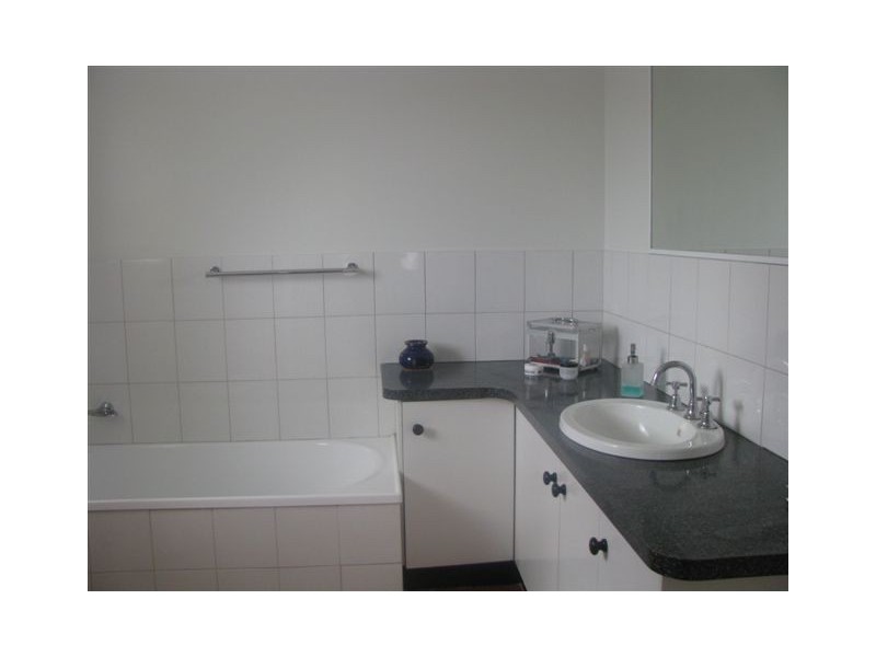 4/69 Holmes Street, Brunswick VIC 3056