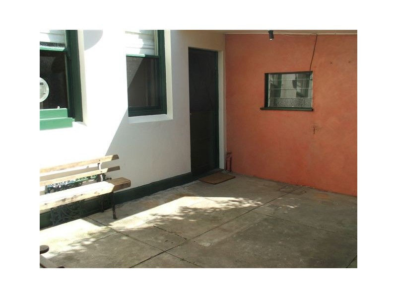 1/6 Francis Grove, Thornbury VIC 3071