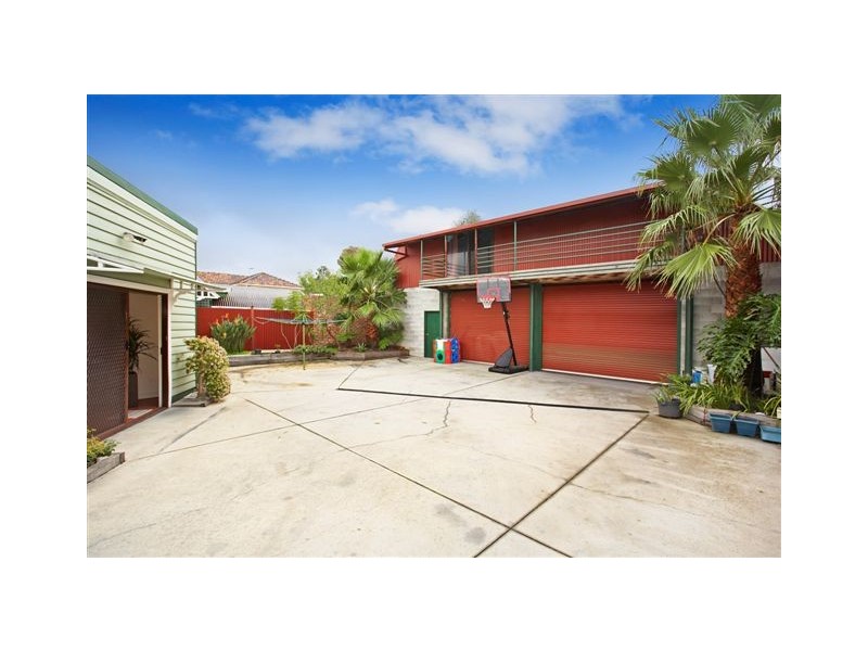 54 Normanby Avenue, Thornbury VIC 3071