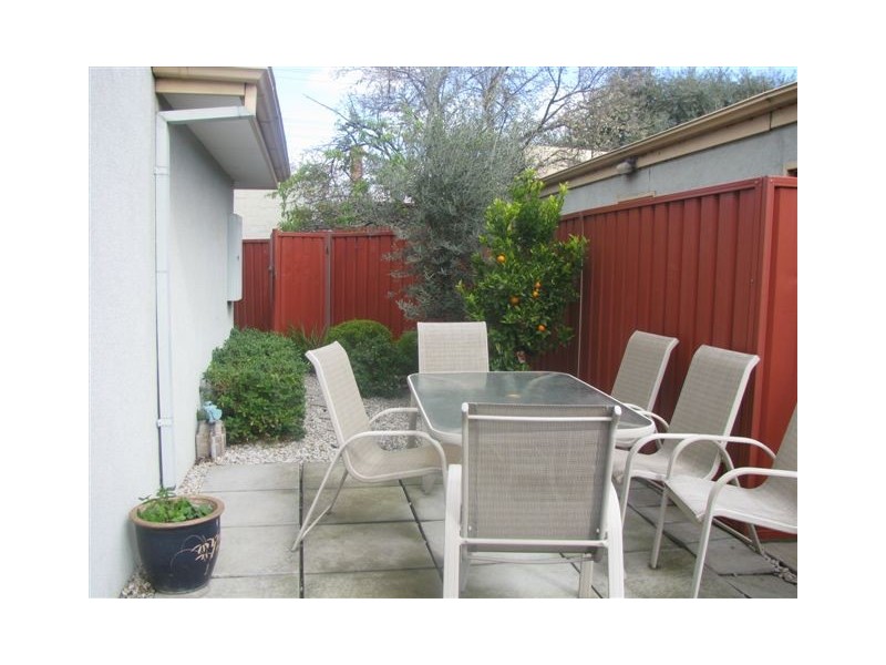 4/69  Holmes Street, Brunswick VIC 3056