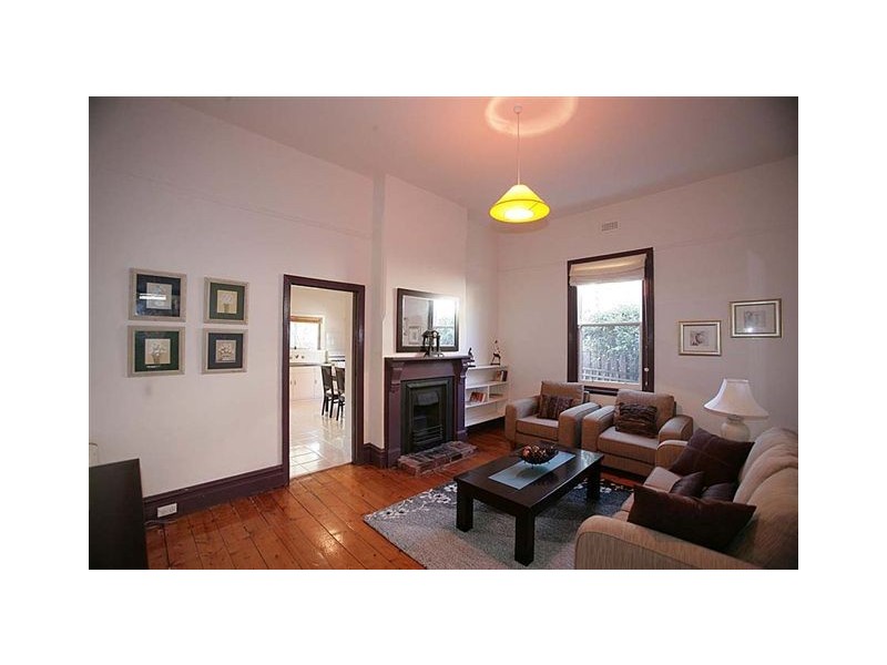 6 Beaconsfield Parade, Northcote VIC 3070