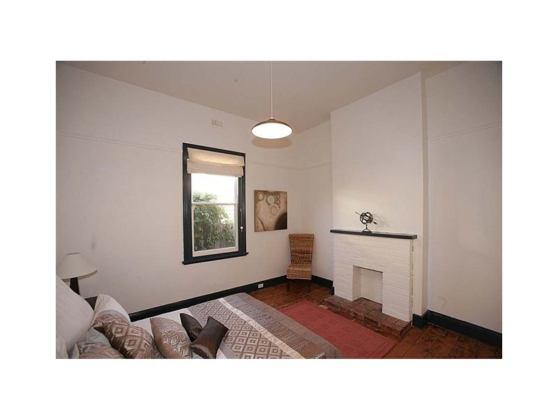 6 Beaconsfield Parade, Northcote VIC 3070