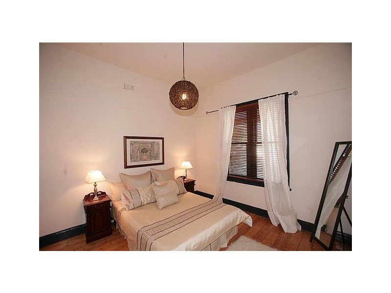 6 Beaconsfield Parade, Northcote VIC 3070