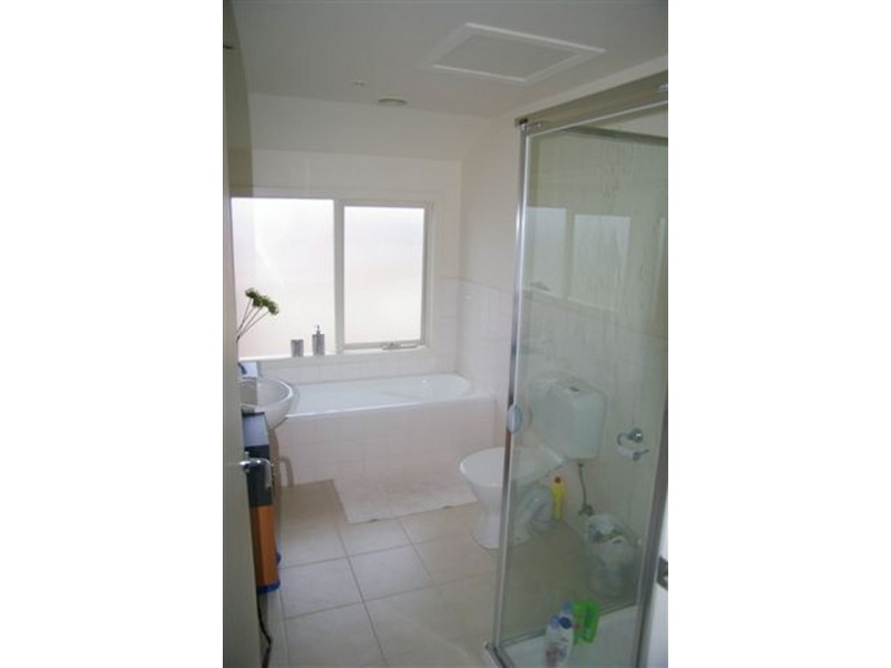 1/1 Knowles Street, Northcote VIC 3070