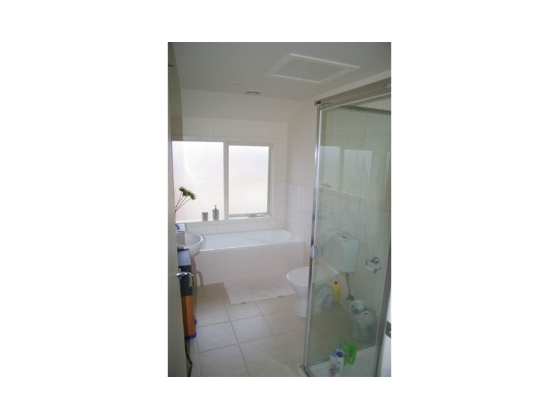 1/1 Knowles Street, Northcote VIC 3070