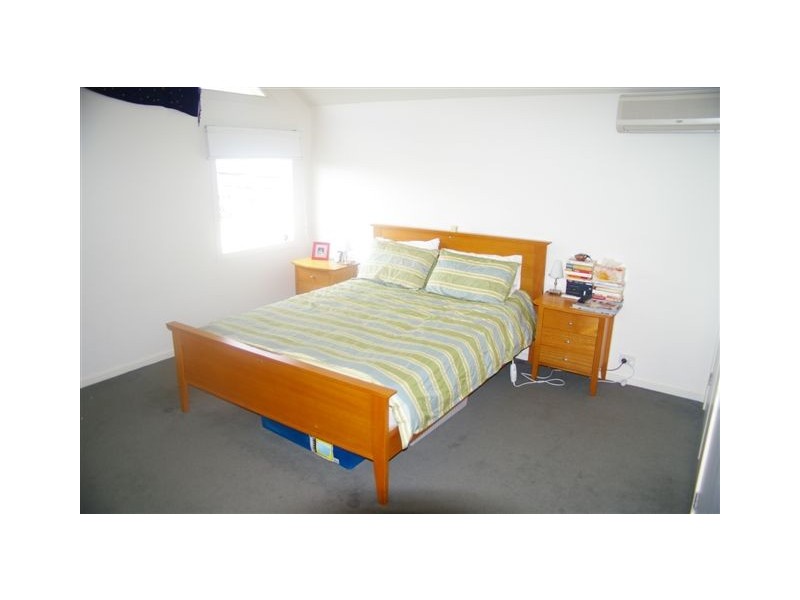 1/1 Knowles Street, Northcote VIC 3070