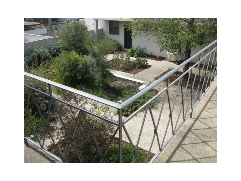 10/14 Hutton Street, Thornbury VIC 3071