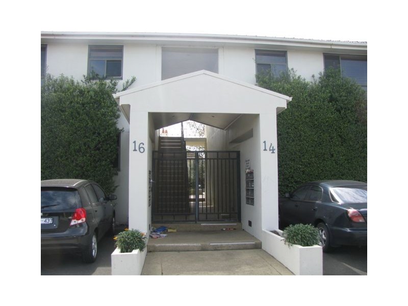 10/14 Hutton Street, Thornbury VIC 3071