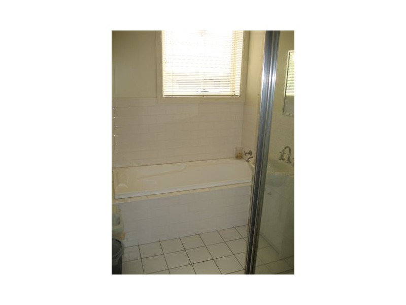 1/295 Rossmoyne Street, Thornbury VIC 3071