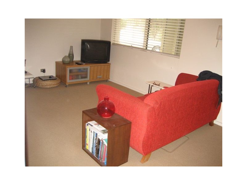 3/305 Station Street, Fairfield VIC 3078