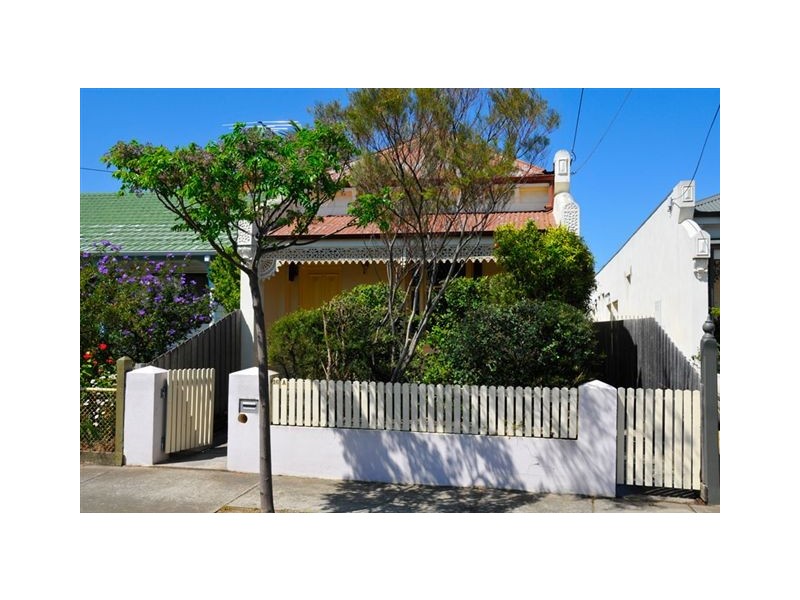 16a Kelvin Grove, Thornbury VIC 3071