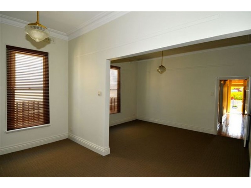 16a Kelvin Grove, Thornbury VIC 3071