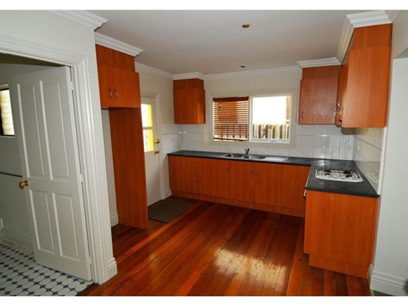 16a Kelvin Grove, Thornbury VIC 3071