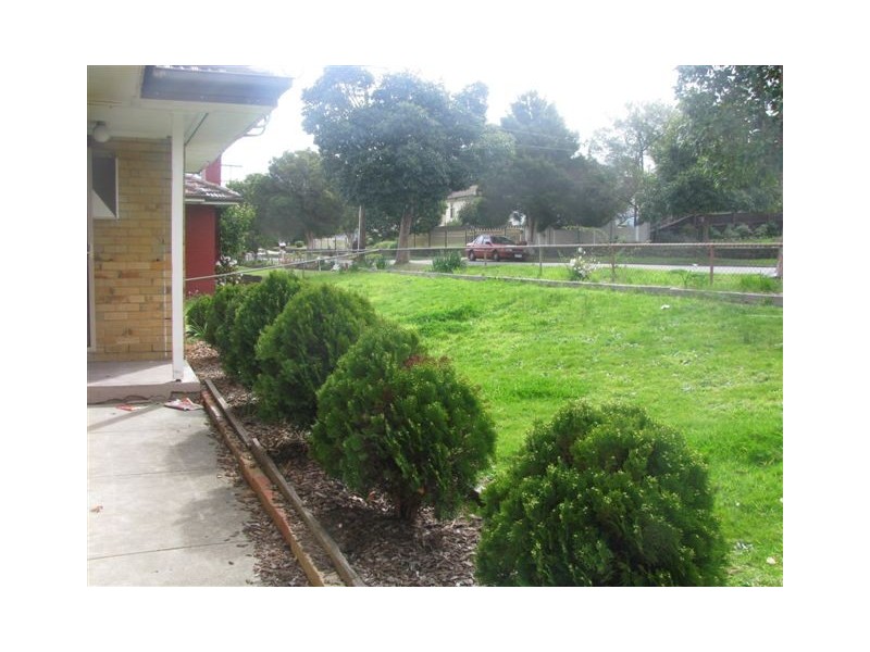 83 Summerhill Road, Reservoir VIC 3073