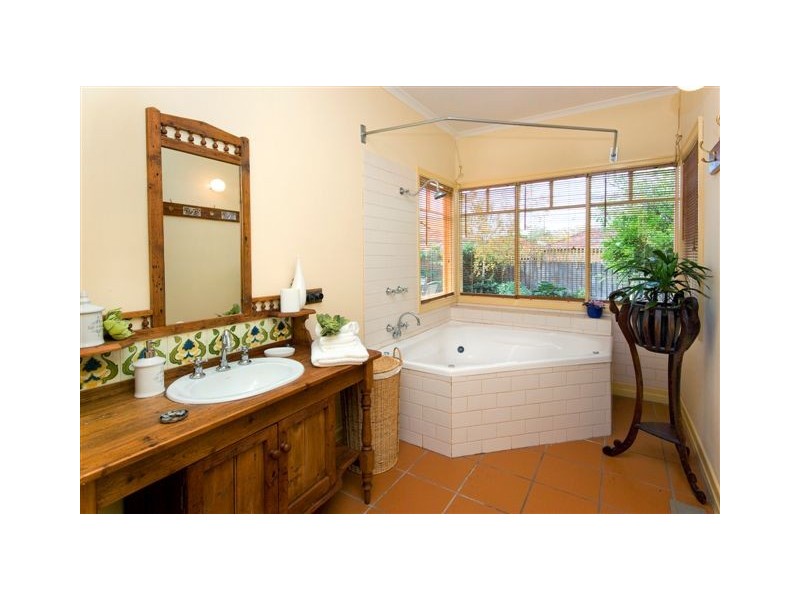 10 Main Street, Northcote VIC 3070