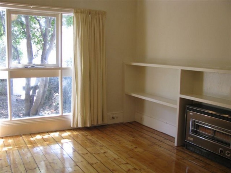 33 Normanby Avenue, Thornbury VIC 3071