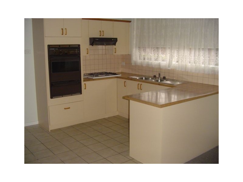 2/26 Milton Cresent, Preston VIC 3072