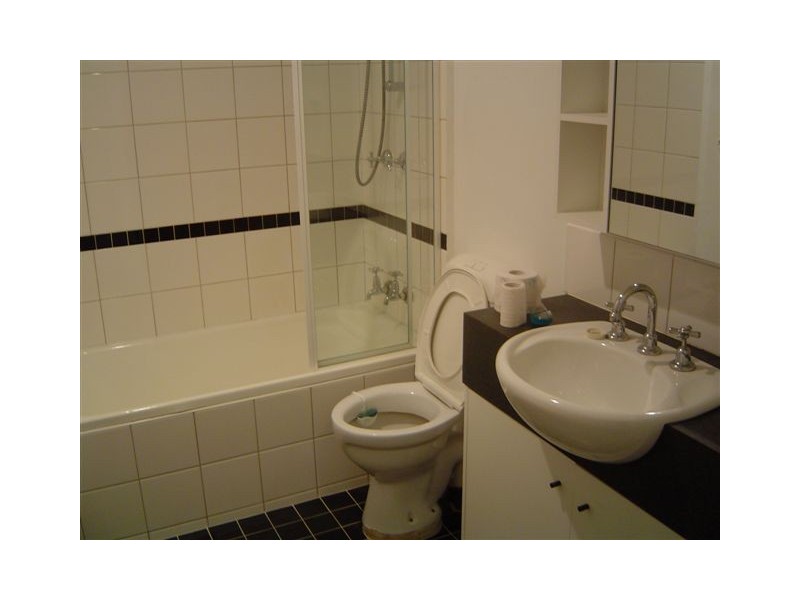 3/88 Normanby Avenue, Thornbury VIC 3071