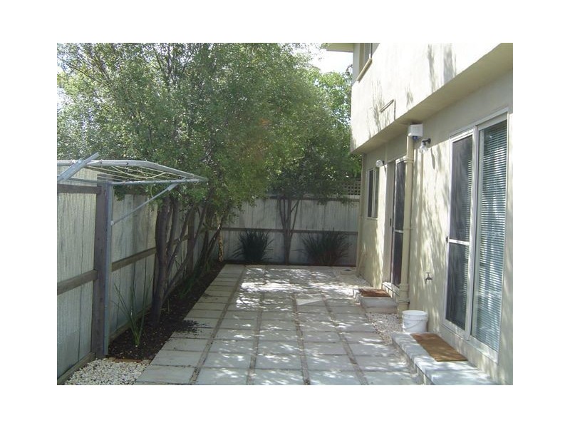 3/88 Normanby Avenue, Thornbury VIC 3071