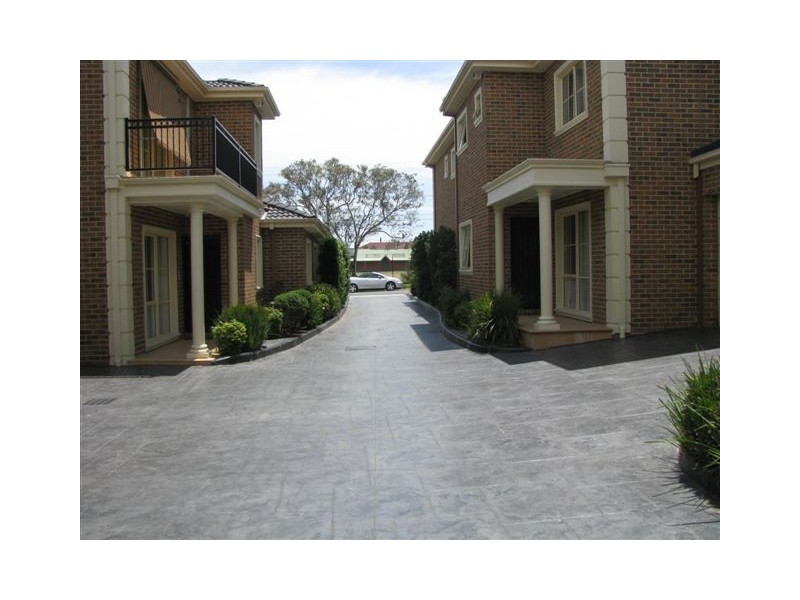 4/3 Watt Street, Thornbury VIC 3071