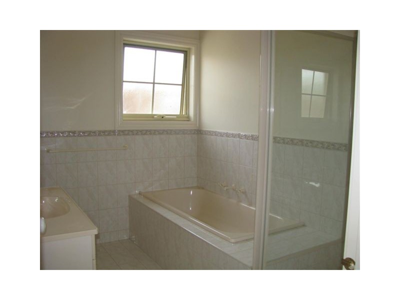 4/3 Watt Street, Thornbury VIC 3071