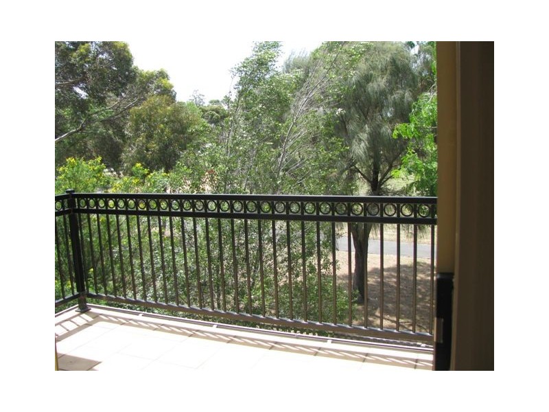 4/3 Watt Street, Thornbury VIC 3071