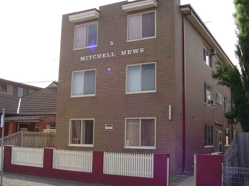 2/5 Mitchell Street, Brunswick VIC 3056