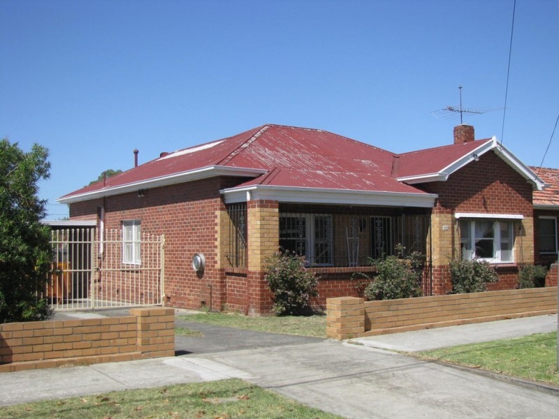 228 Rossmoyne Street, Thornbury VIC 3071