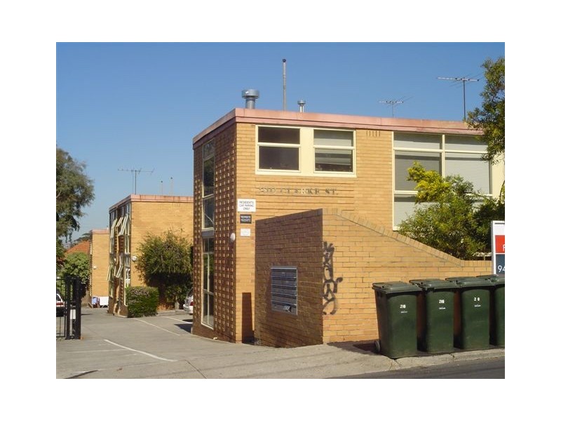 16/210 Clarke Street, Northcote VIC 3070