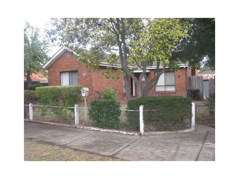 31 Dwyer Avenue, Reservoir VIC 3073