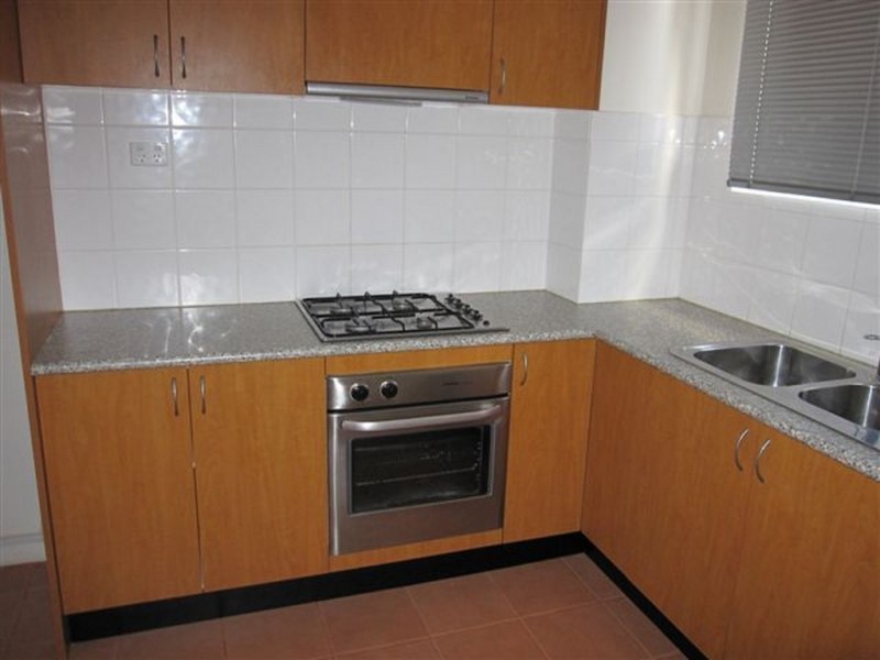 1/32 Woolton Avenue, Thornbury VIC 3071