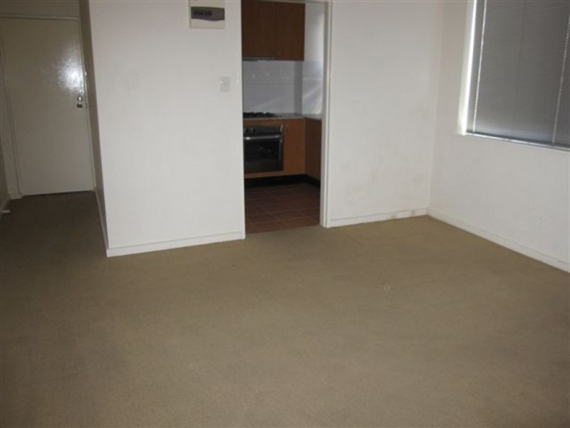 1/32 Woolton Avenue, Thornbury VIC 3071