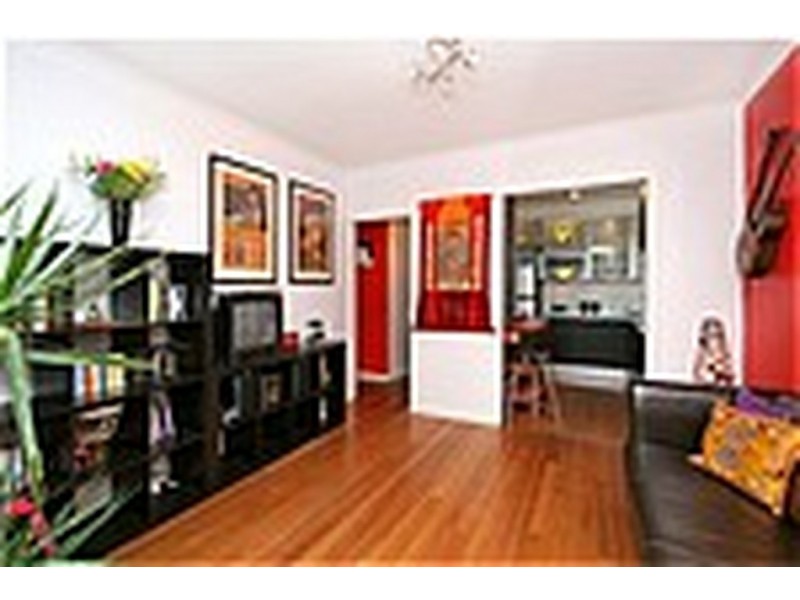2/121 St Georges Road, Northcote VIC 3070