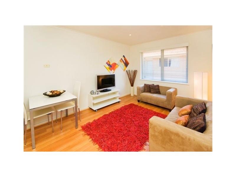 8/39 Rossmoyne Street, Thornbury VIC 3071