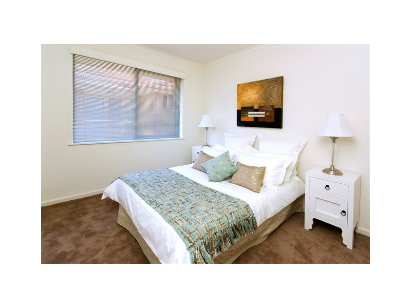 8/39 Rossmoyne Street, Thornbury VIC 3071