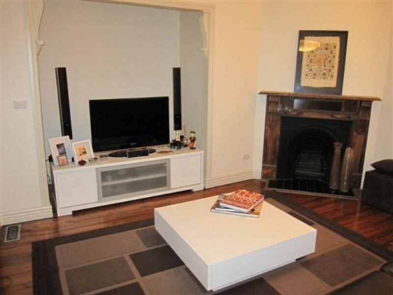 33 Sylvester Grove, Preston VIC 3072