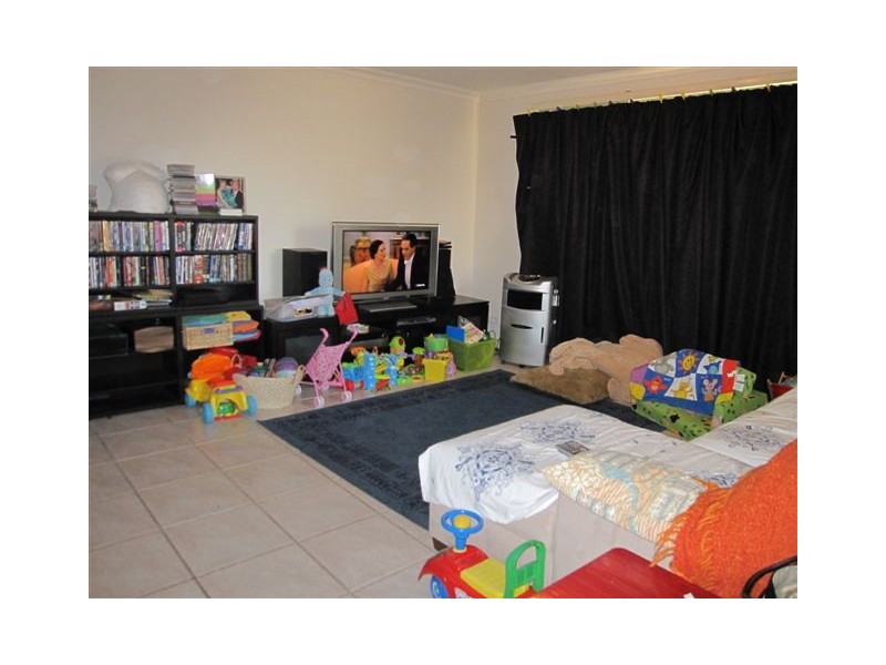 2/4 Josephine Grove, Preston VIC 3072