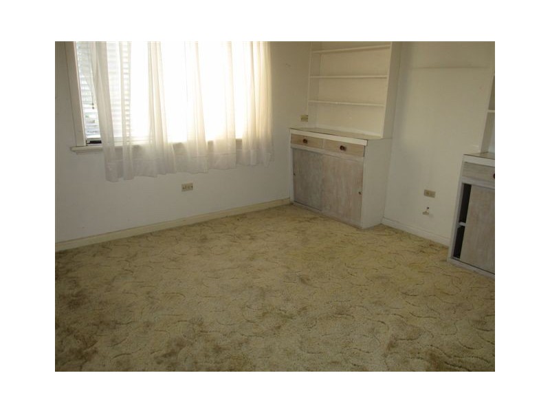 4 Henry Street, Reservoir VIC 3073