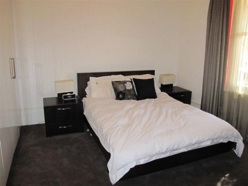 16 Westbourne Grove, Northcote VIC 3070