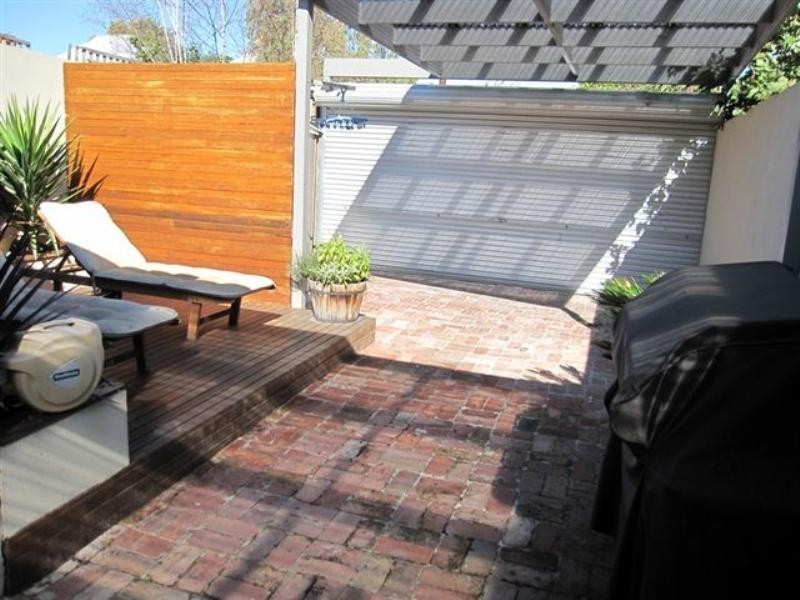 16 Westbourne Grove, Northcote VIC 3070