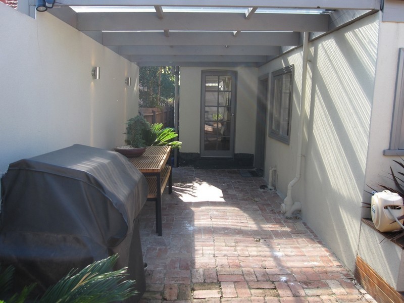 16 Westbourne Grove, Northcote VIC 3070