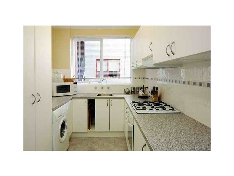 1/205 Station Street, Fairfield VIC 3078