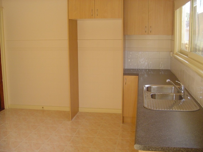 186 Purinuan Road, Reservoir VIC 3073